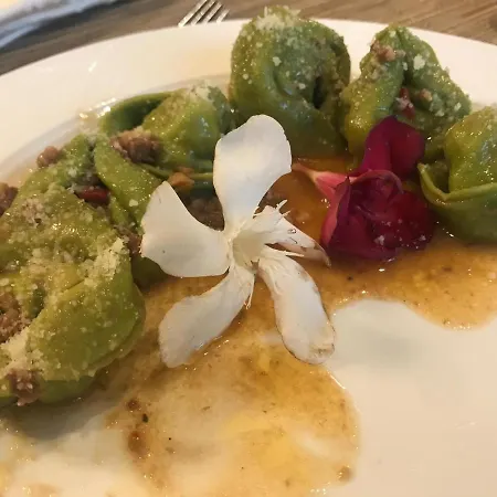 St. Moritz Μπελάρια-Ιτζέα Μαρίνα