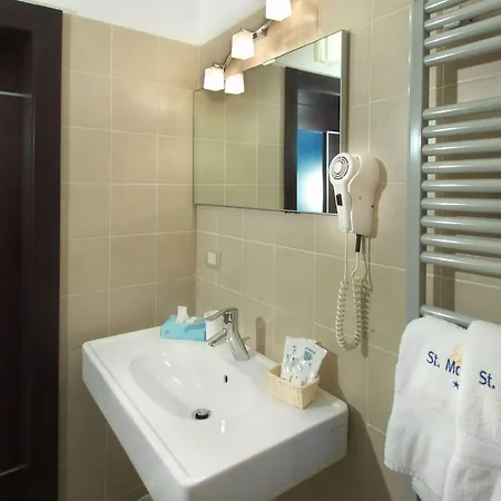 Hotel St. Moritz Hotel 3*