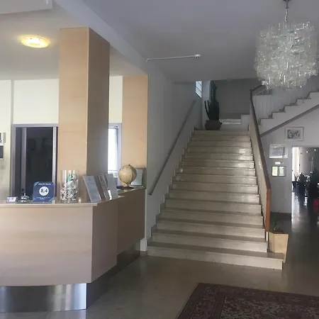 Ξενοδοχείο St. Moritz Μπελάρια-Ιτζέα Μαρίνα